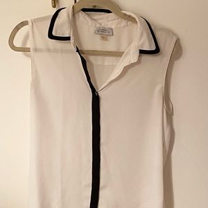 Tahari white button down collared blouse. Size small